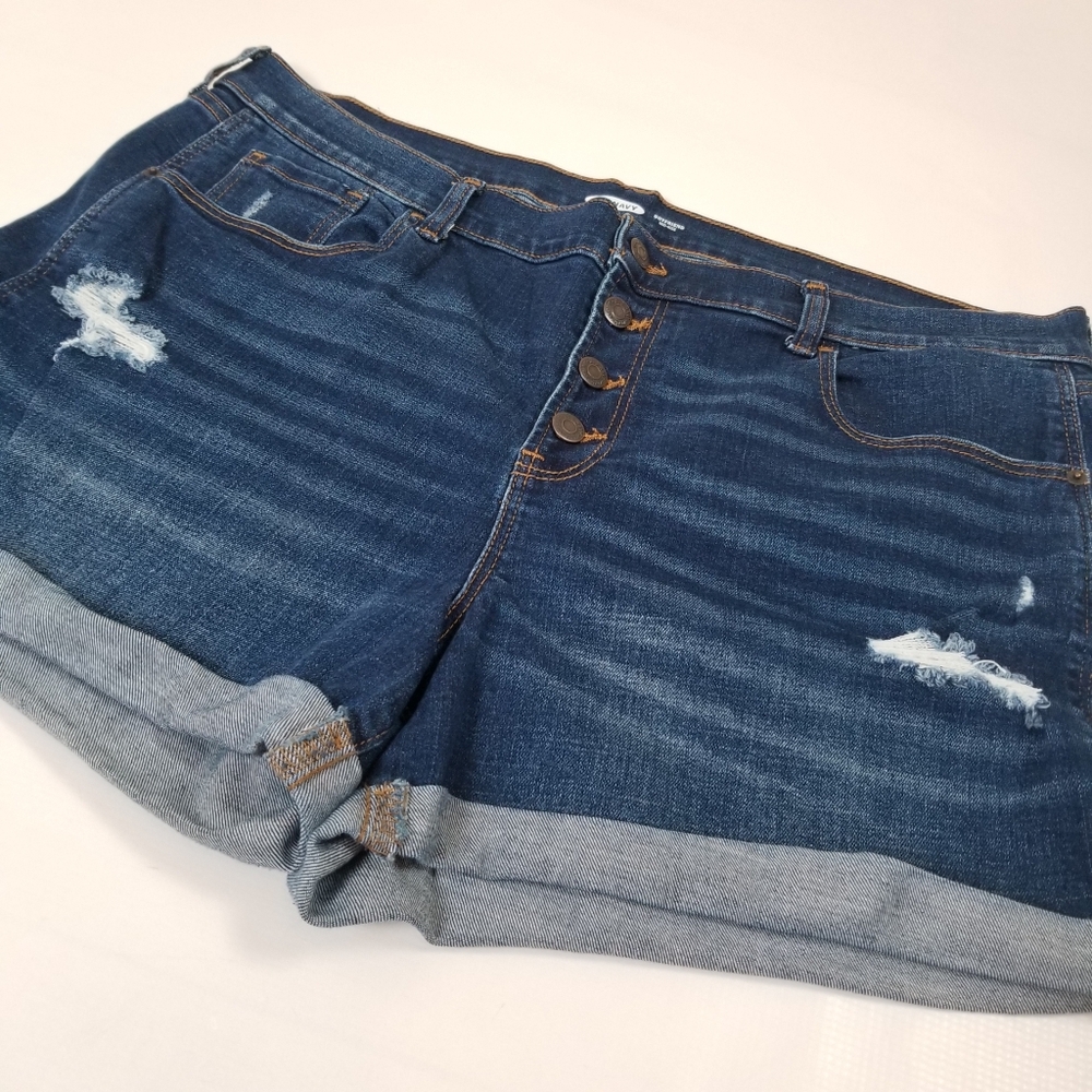 Old Navy Boyfriend Mid Rise Denim Shorts Button Fly Size 16 - Picture 2 of 6